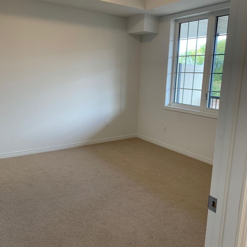 For Lease - 4350 EBENEZER Road Unit# 53, Brampton, Ontario - Photo 1