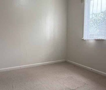 Classic 2-Bedroom Home in Central Papatoetoe - Photo 5