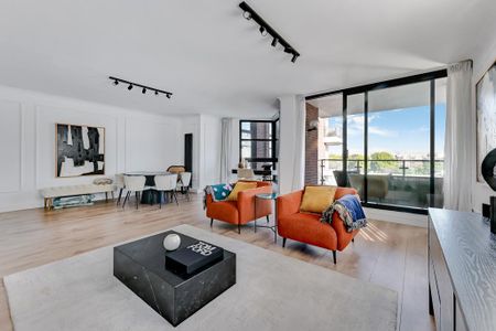 3 bedroom flat to rent - Photo 2