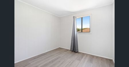 Bright and Spacious Three Bedroom Home with Granny Flat - Photo 4