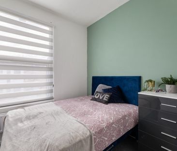 🏡 Beautiful Large Victorian House in Tottenham 🏡 Room 5 - Photo 4