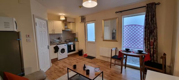 Saint Joseph's Avenue, Dublin - Photo 1