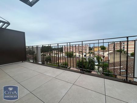 Location Appartement 4 pièces 85m² LE PONTET 84130 - Photo 5