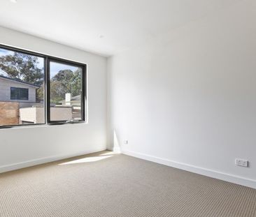 3/12 Raglan Road, Research - Photo 1