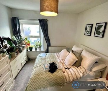 1 bedroom in a house share to rent - Photo 3