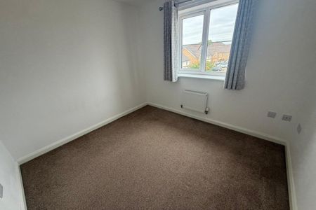 Rathbone Crescent, Peterborough - Photo 5