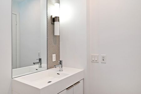 For Lease - 33 Helendale Avenue Unit# 913, Toronto, Ontario - Photo 4