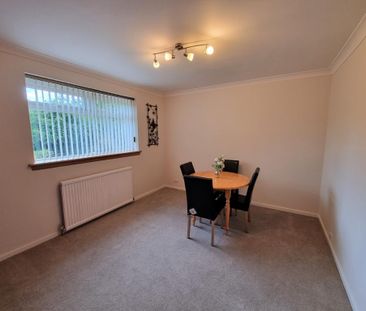4 bedroom semi-detached house to rent - Photo 6