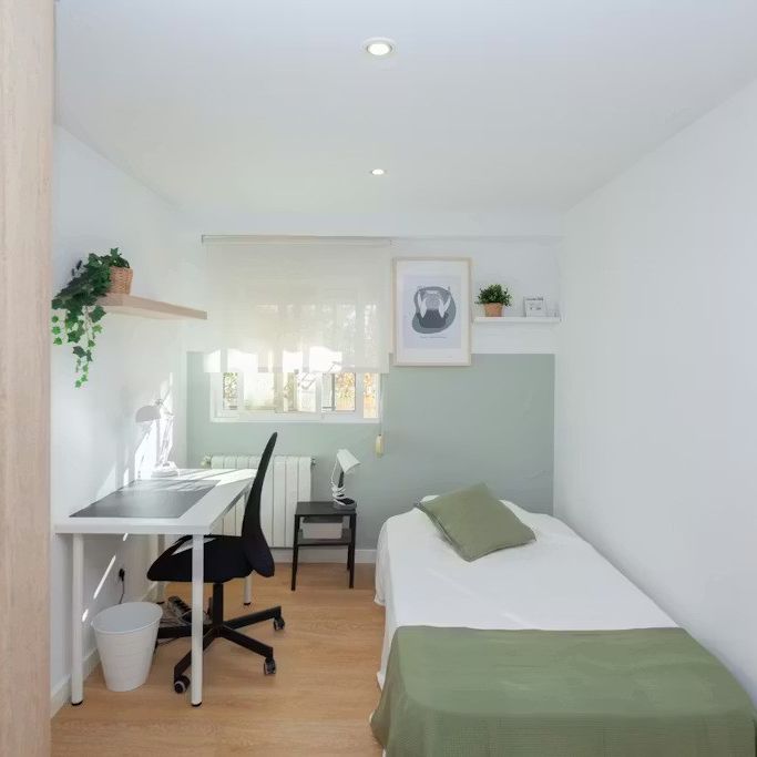 Carrer de Dalt de la Mar, Valencia, Valencian Community 46024 - Photo 1