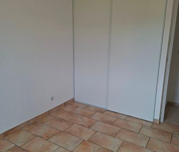 Maison de 5 pièces - rue du Rosoy à Saint-Marcel. - Photo 4