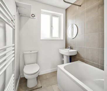 3 bedroom end of terrace house to rent - Photo 6