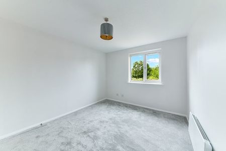 2 Bed Flat, Henderson Court, SE14 - Photo 5