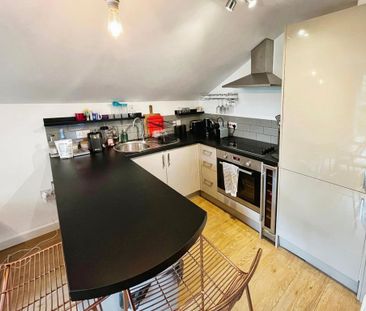 2 bedroom flat to rent - Photo 2