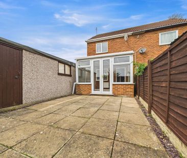 2 bedroom semi-detached house to rent - Photo 2
