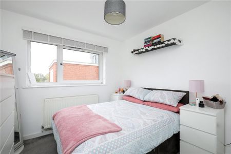 3 bedroom apartment to rent - Photo 3