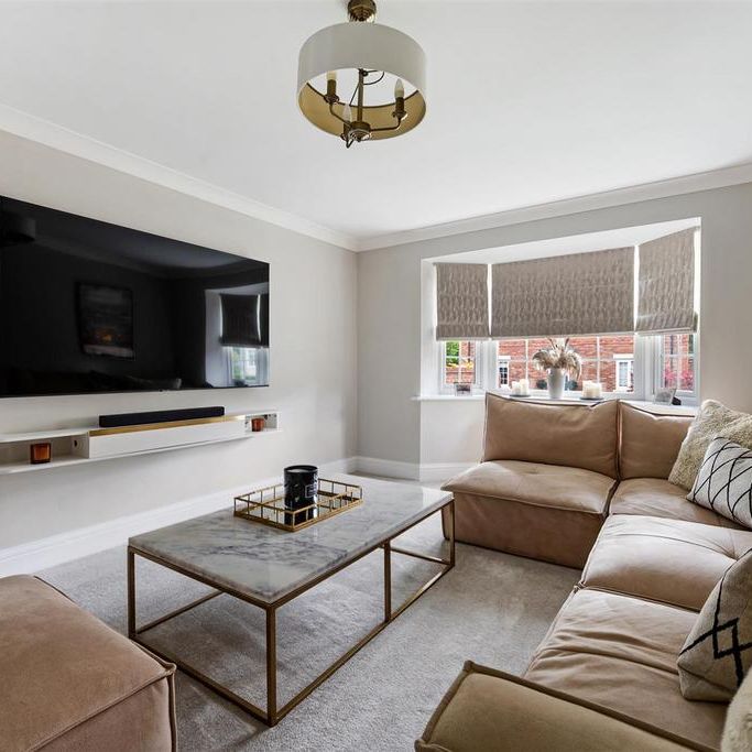 6 bedroom detached house to rent - Photo 1