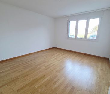 Moderne 3.5 Zimmer-Wohnung mit Terrasse an ruhiger Lage in Oftringen - Photo 2