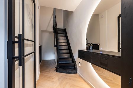 Te huur: volledig gerenoveerde stadswoning in hartje Hoogstraten. - Photo 4