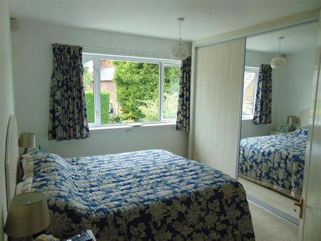 4 bedroom detached house to rent - Photo 5