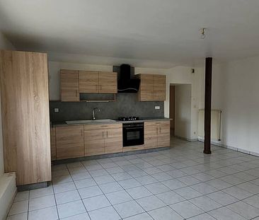 A louer F3 de 60 m² rénové avec cuisine équipée - Photo 1
