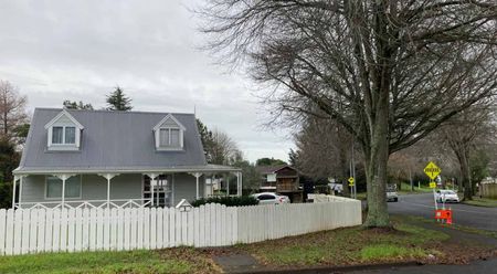 PAPAKURA, 3 BEDROOMS - Photo 5