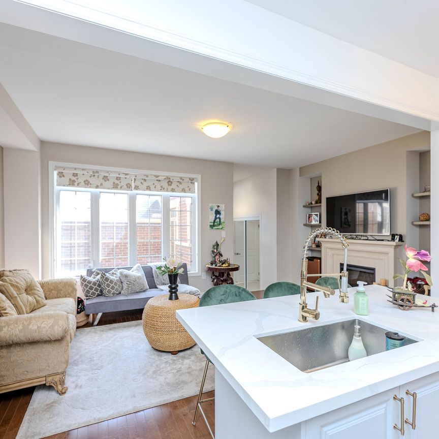 For Lease - 255 Barons Street, Vaughan, Ontario - Photo 1