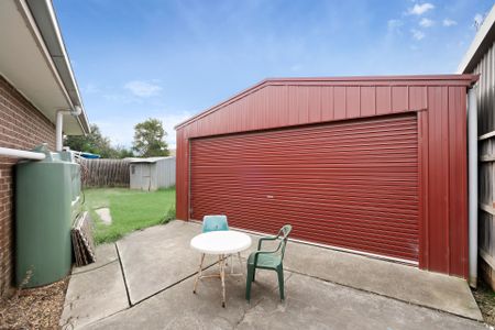 4 Kingsford Avenue, Melton South. - Photo 5