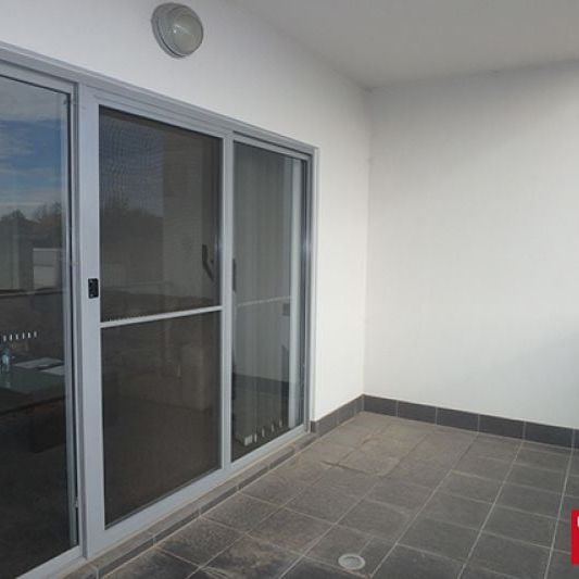 One Bedroom plus Study Apartment - Photo 1