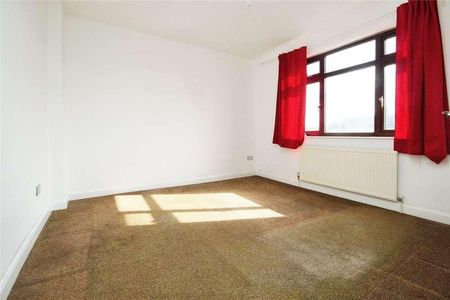 Butler Road, Dagenham, RM8 - Photo 2