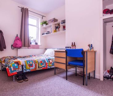 Ideal for its close proximity to town! - Photo 4