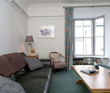 Castle Street - Photo 2