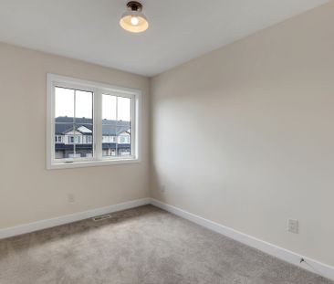 For Lease - 91 Staples Boulevard, Smiths Falls, Ontario - Photo 3