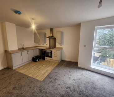 21 - 23 Market Street, Cinderford - Photo 3