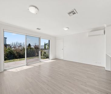 13 Sliprail Street, Lawson ACT 2617 - House For Rent | Domain - Photo 3