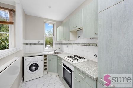 1 bedroom flat to rent - Photo 3