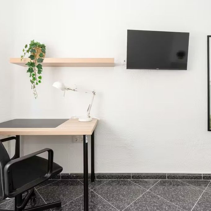 Calle Mirarosas, Málaga, Andalusia 29011 - Photo 2