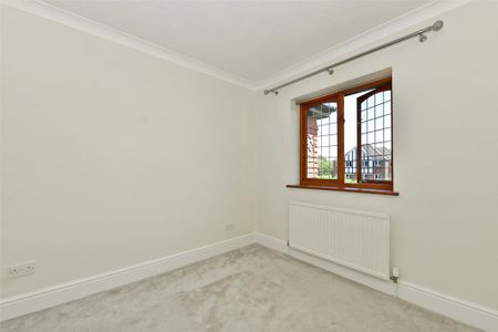 3 bedroom apartment to rent - Photo 4