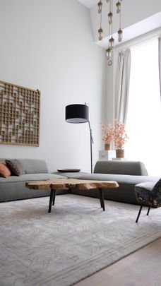 Stijlvol en ruim 3-kamerappartement van ca. 129 m² met terras in luxe complex – volledig gemeubileerd - Foto 1