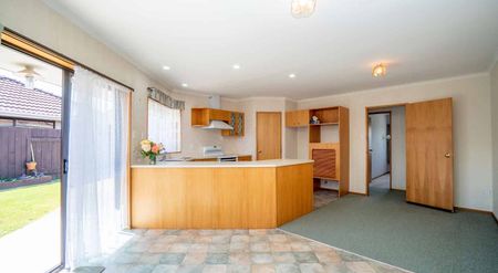 A Cosy 3BR Home in Terrace End! - Photo 3