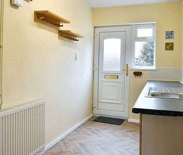 £1,300 PCM - Photo 6