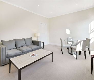 A bright and spacious two bedroom apartment situated on Ebury Street in South Belgravia. - Photo 1