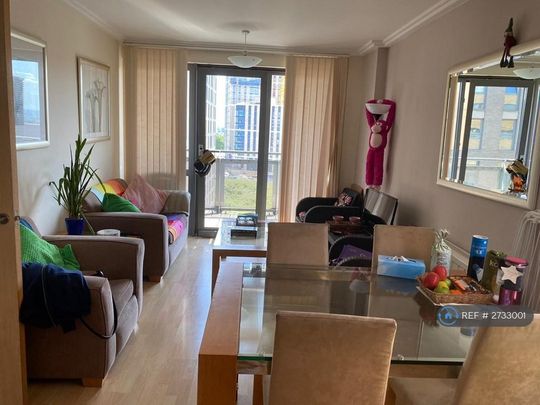 2 bedroom flat to rent - Photo 1