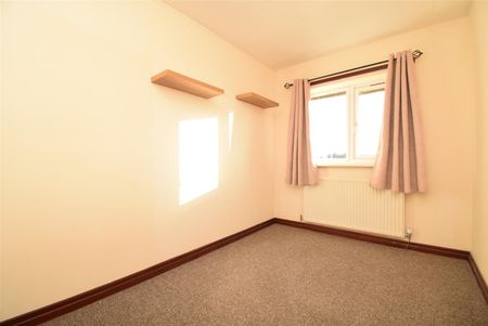 Phoenix Court, Batley - Photo 4