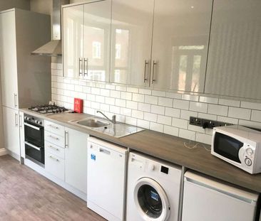 Joyful House Share in Brighton Room 1 - Photo 5