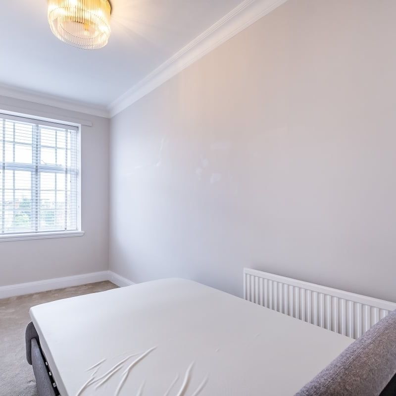 4 bedroom flat to rent - Photo 1