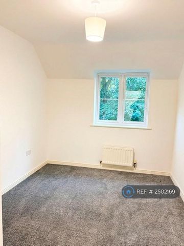 2 bedroom flat to rent - Photo 5
