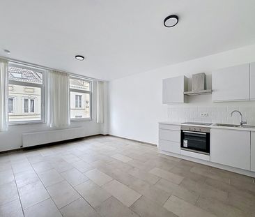Te huur: gerenoveerd 1-slaapkamerappartement in hartje Gent - Photo 2