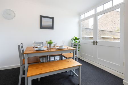 6 Bed Semi-Detached House, Breeze Hill, L9 - Photo 5