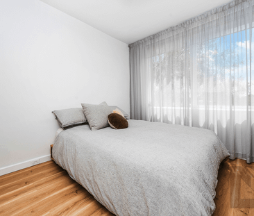 Renovated Apartment in Seddon - Photo 3