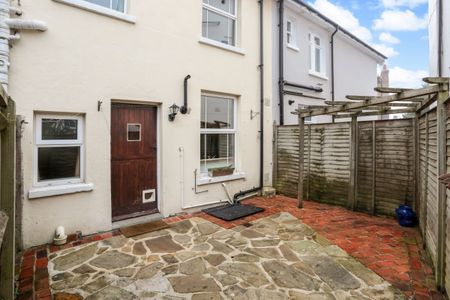 3 bedroom town house to rent - Photo 3